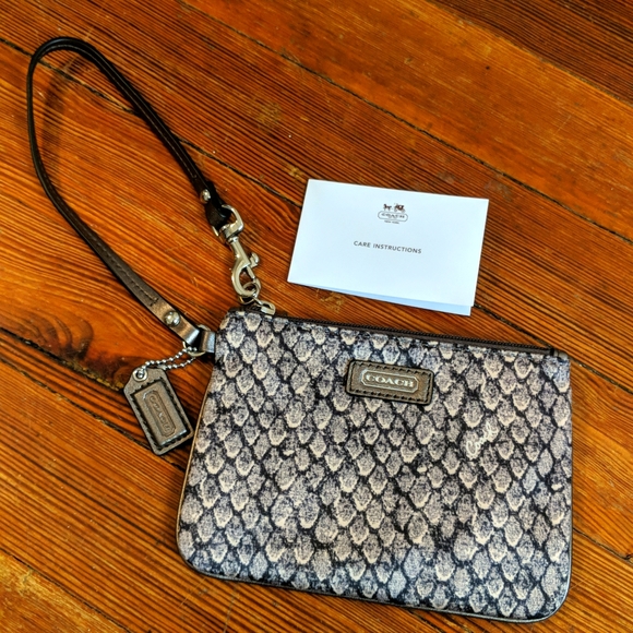 Coach Other - COACH wristlet NWOT